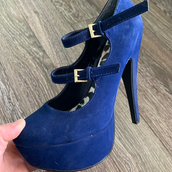 Qupid 5” Stilettos Size 6 - Picture 6 of 8